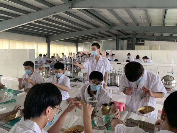 ʯׯʹʿѧУҩѧ3+3ר