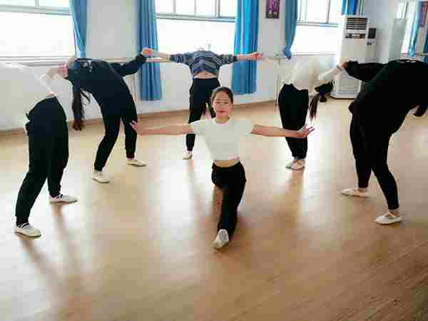 石家庄中英航空学校幼师专业 石家庄中英航空学校幼师专业